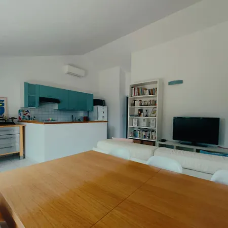 Апартаменты Charmante Petite Maison Entre Et Campagne Avec Piscine