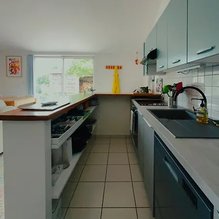 Charmante Petite Maison Entre Et Campagne Avec Piscine Appartement *