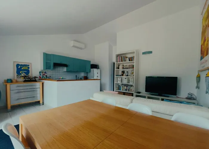 Апартаменты Charmante Petite Maison Entre Et Campagne Avec Piscine