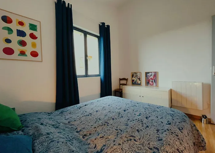 Апартаменты Charmante Petite Maison Entre Et Campagne Avec Piscine