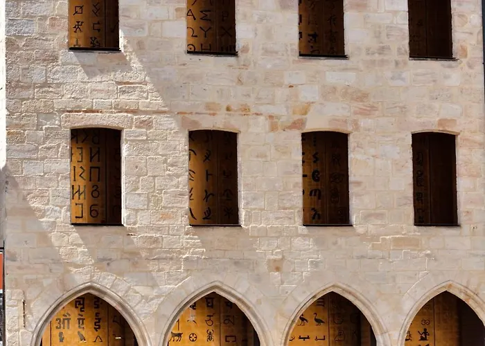 Апартаменты Charmante Petite Maison Entre Et Campagne Avec Piscine Фижак